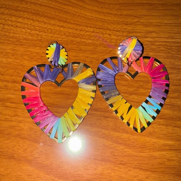 Colorful Heart Shaped Earrings! - Picture 5 of 5